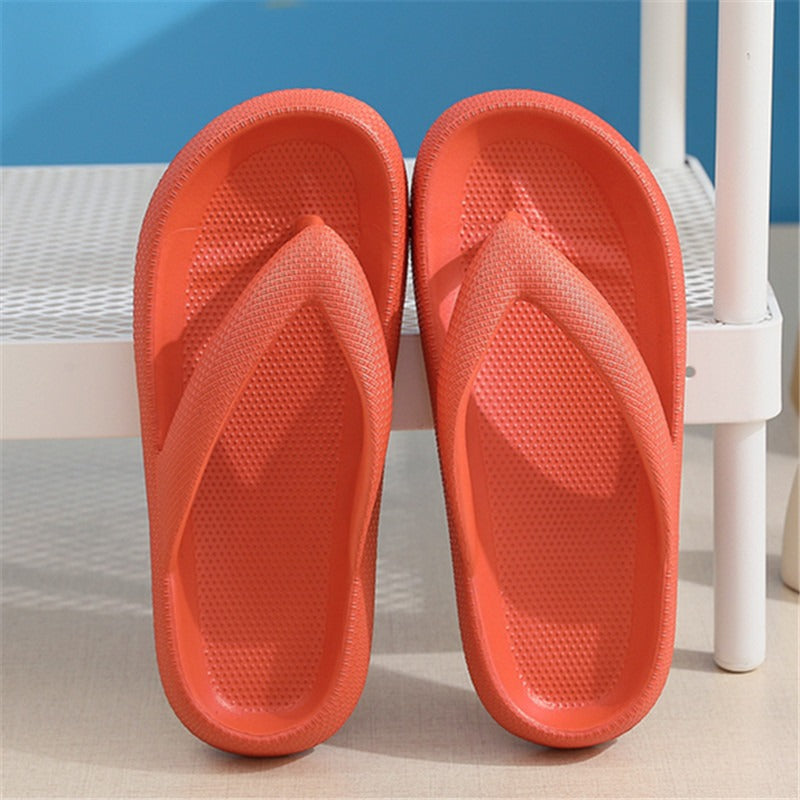 New style flip flops non-slip outdoor summer soft bottom bathroom couple outdoor sandals casual thick bottom sandals