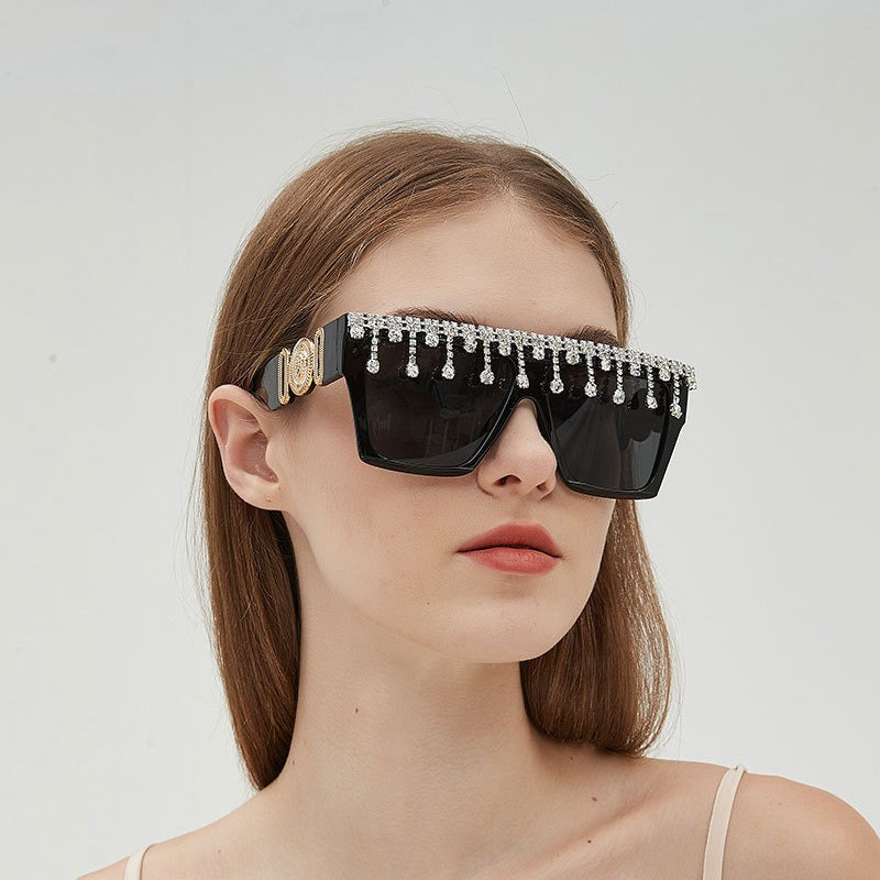 New retro large frame with diamond inlay, fashionable and versatile sunglasses, party and party stage trends, cross-border sunglasses for women