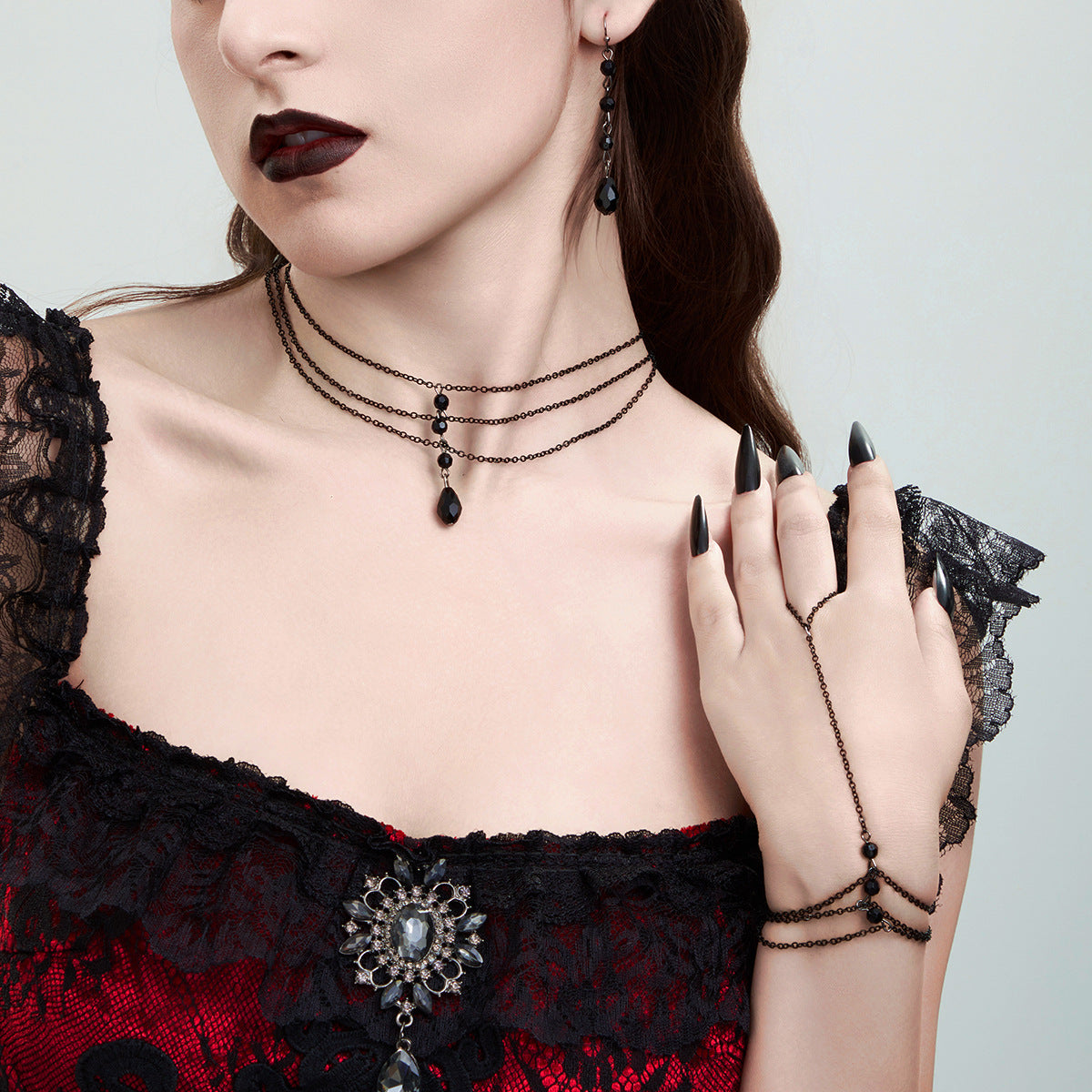 Cold style multi-layer imitation crystal collarbone chain, fashionable and personalized bead necklace choker