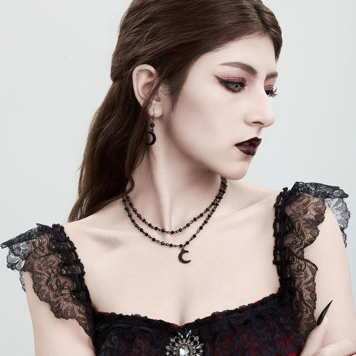 Cold style multi-layer imitation crystal collarbone chain, fashionable and personalized bead necklace choker