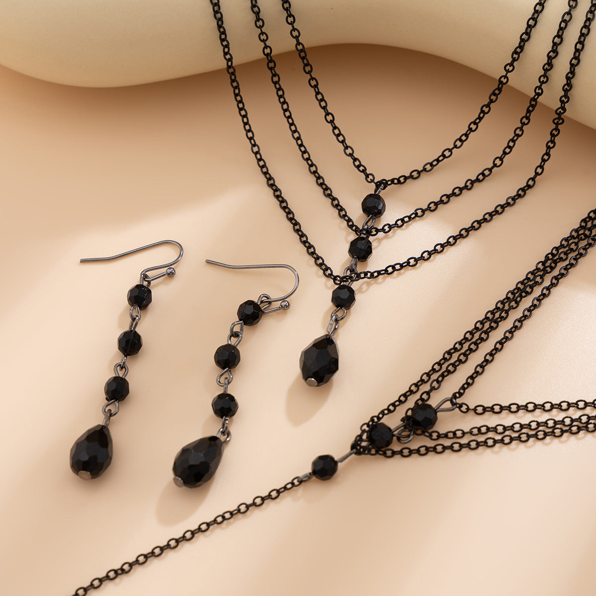 Cold style multi-layer imitation crystal collarbone chain, fashionable and personalized bead necklace choker